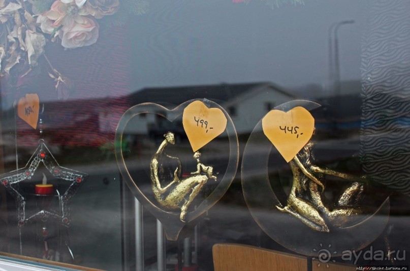 Ледяной порой Аасиаат из тумана выплывает