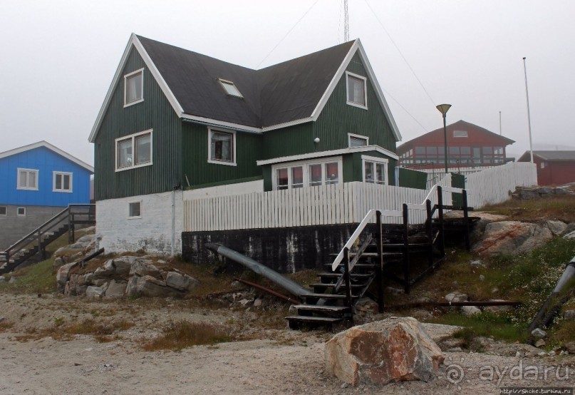 Ледяной порой Аасиаат из тумана выплывает