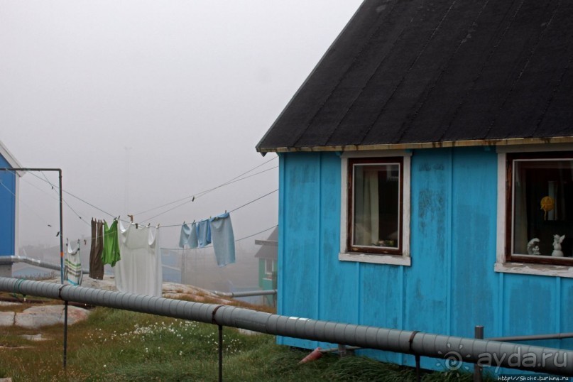 Ледяной порой Аасиаат из тумана выплывает