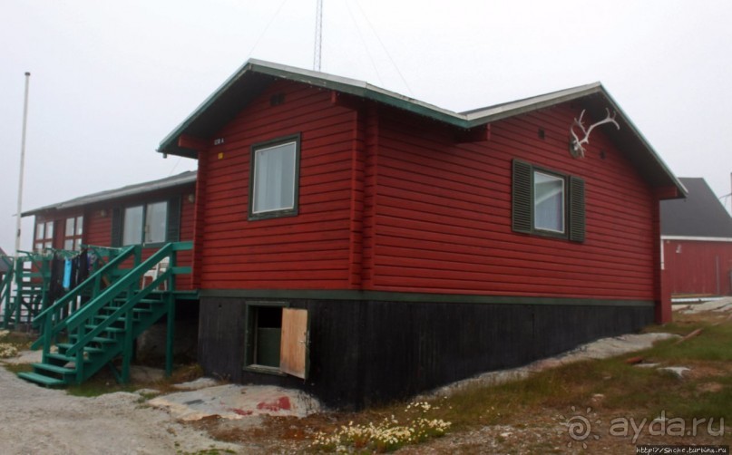 Ледяной порой Аасиаат из тумана выплывает