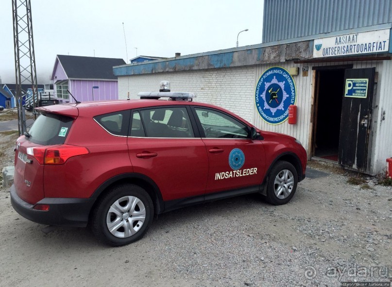 Ледяной порой Аасиаат из тумана выплывает