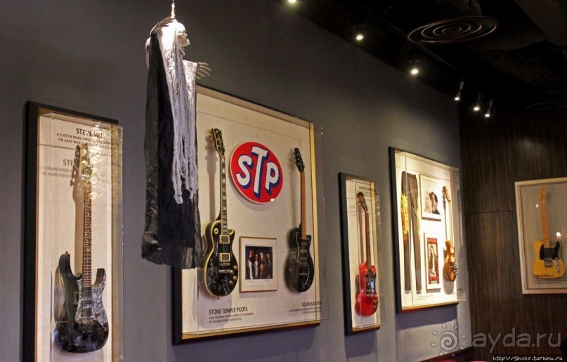 Культовое кафе на Сентозе (Сингапур)