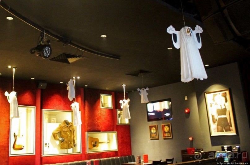 Культовое кафе на Сентозе (Сингапур)