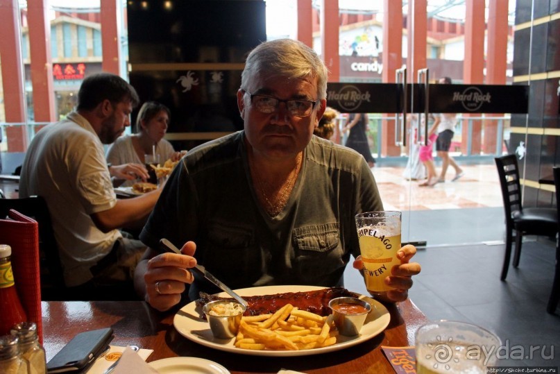 Культовое кафе на Сентозе (Сингапур)