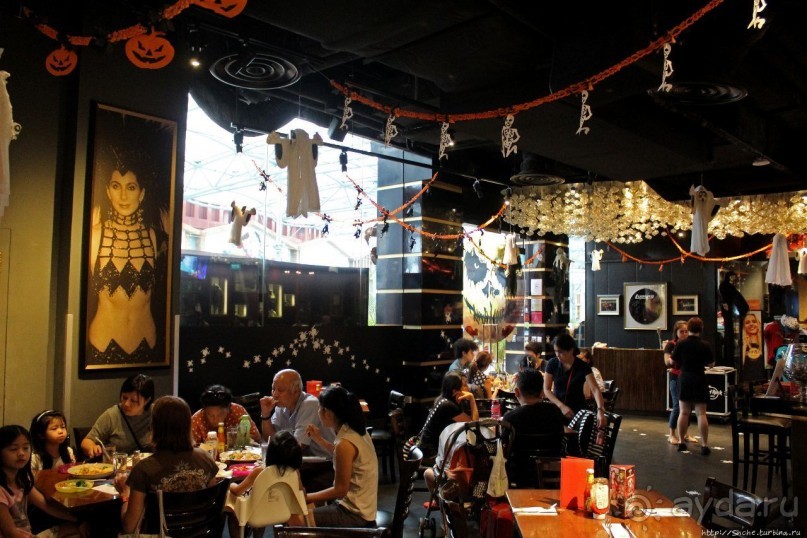 Культовое кафе на Сентозе (Сингапур)