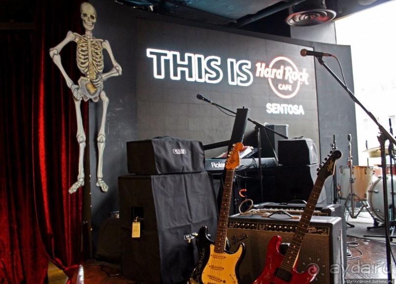 Культовое кафе на Сентозе (Сингапур)