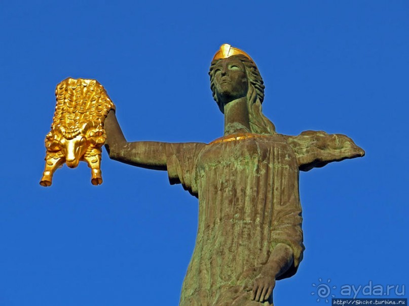 Альбом отзыва "Улицы и площади Батуми. Городские зарисовки"