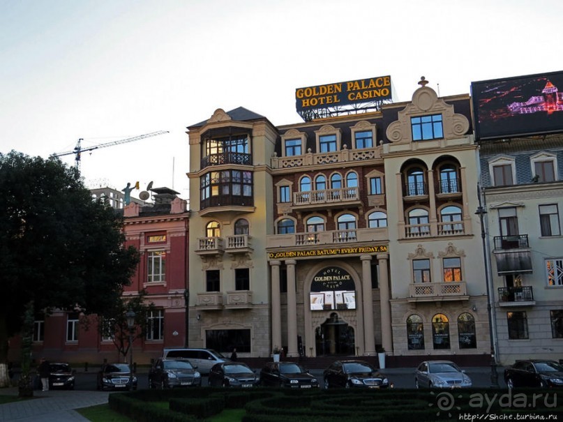 Улицы и площади Батуми. Городские зарисовки