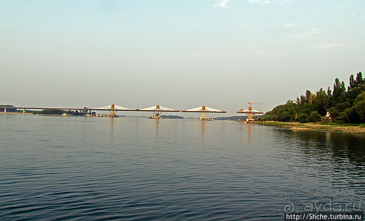 Паром через Дунай из Румынии в Болгарию "Калафат-Видин"