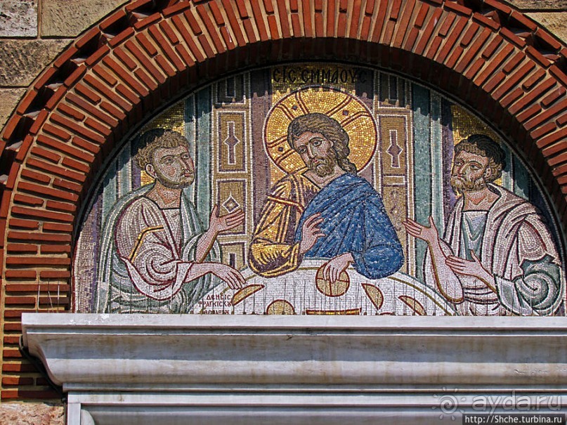 Крупнейший православный храм в Пирее