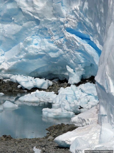 Чилийская антарктическая база Gonz. Videla в заливе Paradise