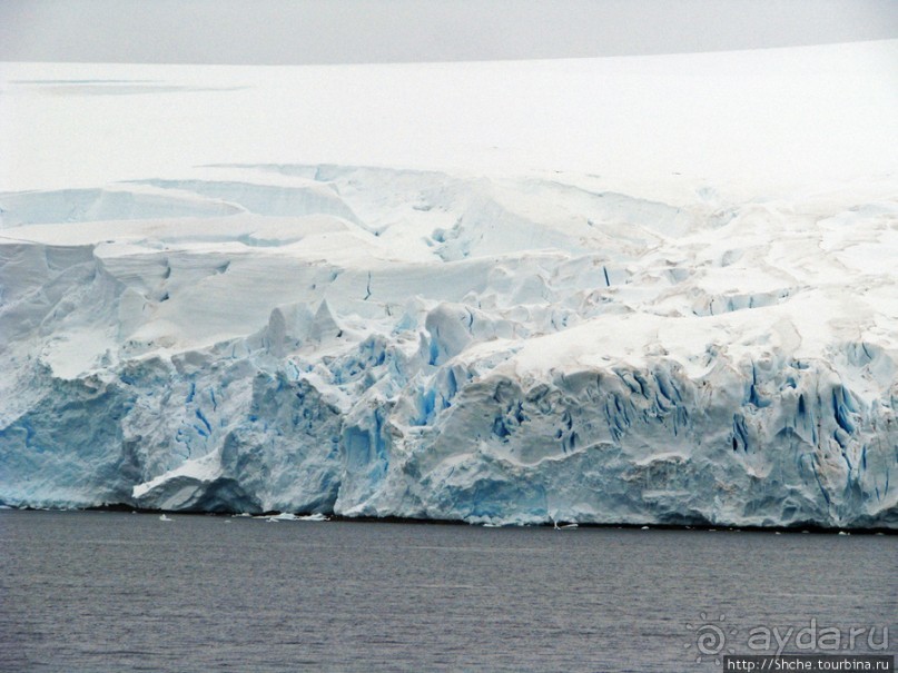Чилийская антарктическая база Gonz. Videla в заливе Paradise