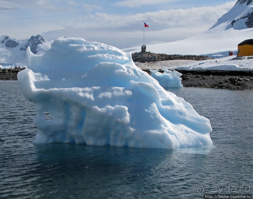 Чилийская антарктическая база Gonz. Videla в заливе Paradise