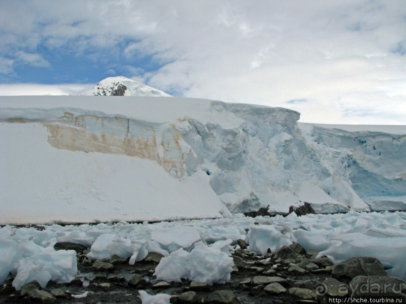 Чилийская антарктическая база Gonz. Videla в заливе Paradise