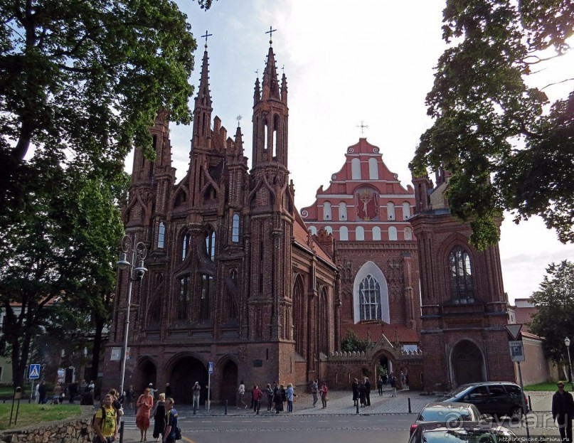 Бернардинский костел — яркий образец вильнюсской готики XVIв