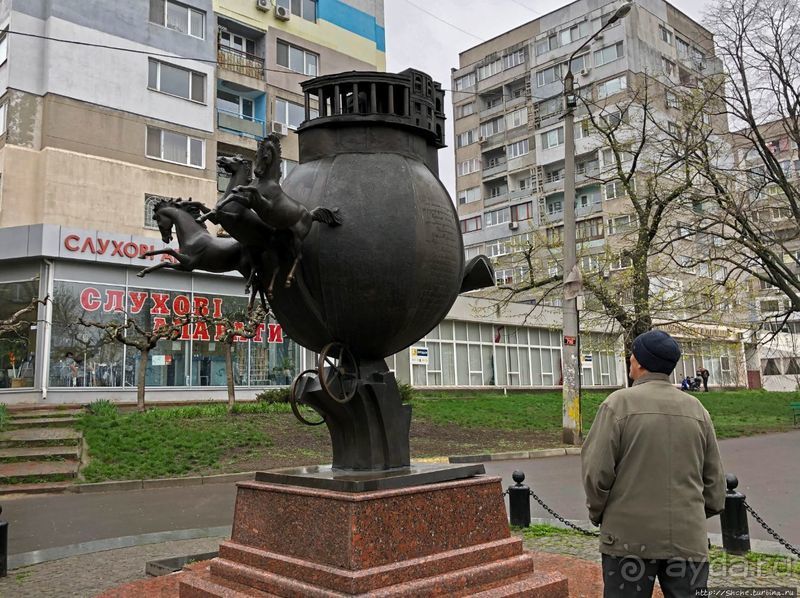 Как Апельсин спас Одессу, или Памятник Взятке