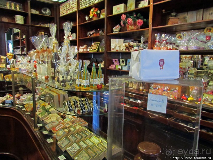 Витрины венских магазинов