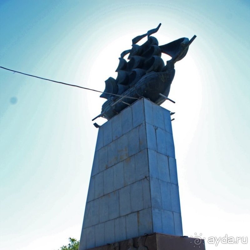 Памятник первым корабелам — самый узнаваемый символ Херсона