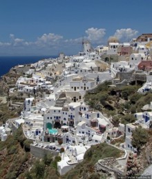 Голубые купола Санторини — классические виды Греции