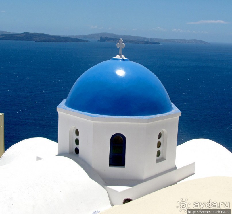 Голубые купола Санторини — классические виды Греции