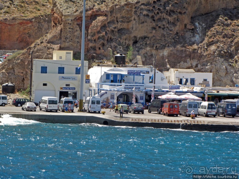 Голубые купола Санторини — классические виды Греции