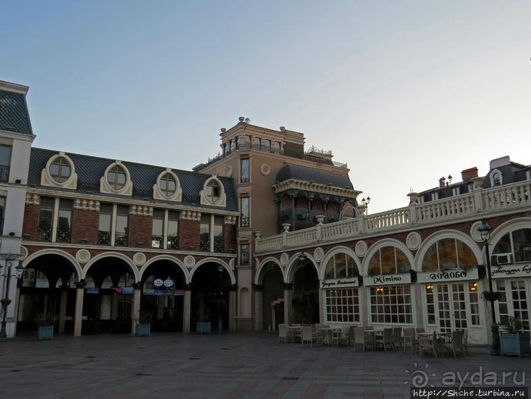 Площадь Пьяцца: башня с курантами и открывающиеся куклы