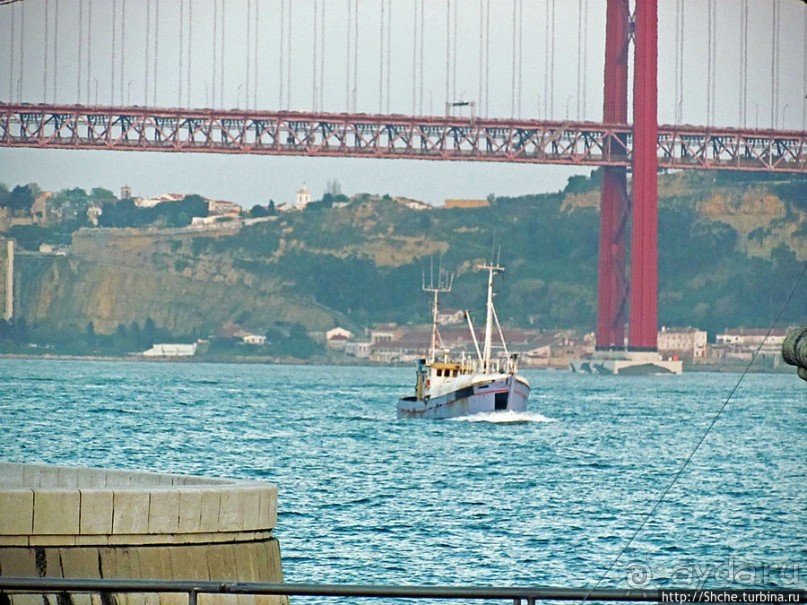 Набережная реки Тежу в районе Белем в Лиссабоне