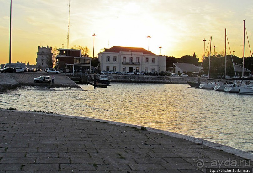 Набережная реки Тежу в районе Белем в Лиссабоне