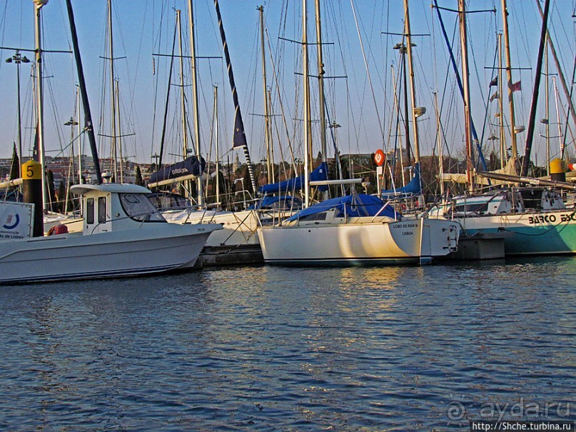 Набережная реки Тежу в районе Белем в Лиссабоне