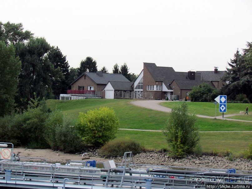 Дальше вверх по Рейну. Весселинг — первый город после Кельна