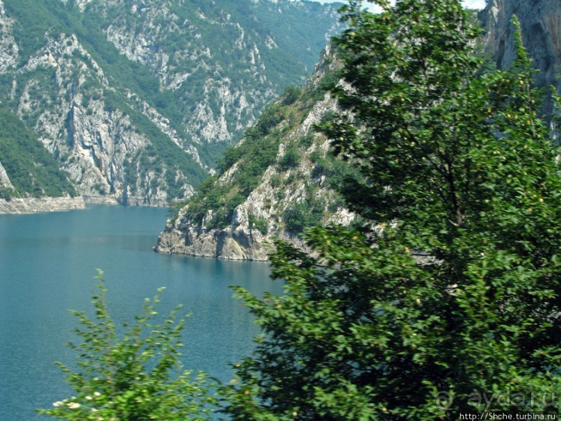 Черногорские картинки. Каньон искусственного Пивского озера
