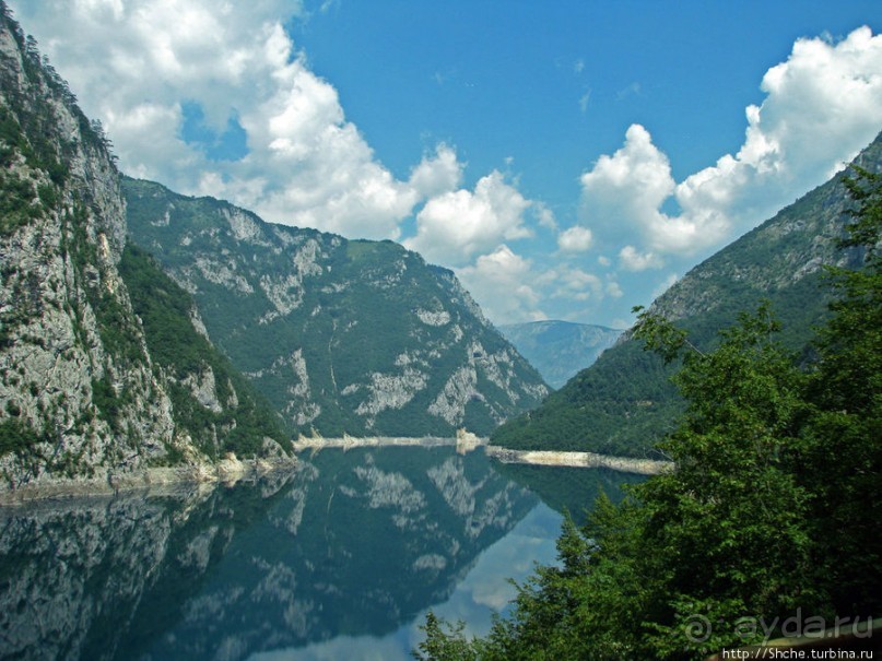 Черногорские картинки. Каньон искусственного Пивского озера