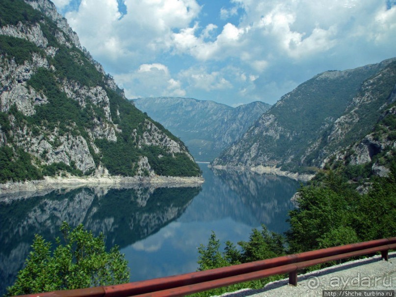 Черногорские картинки. Каньон искусственного Пивского озера