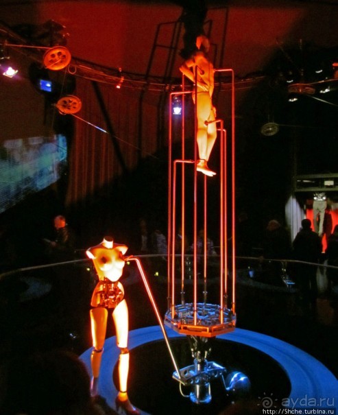 Альбом отзыва ""Кристальные миры Сваровски": подробности первых залов"