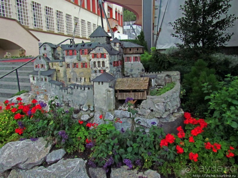 Замок Вадуц (Schloss Vaduz) и окрестности Лихтенштейна