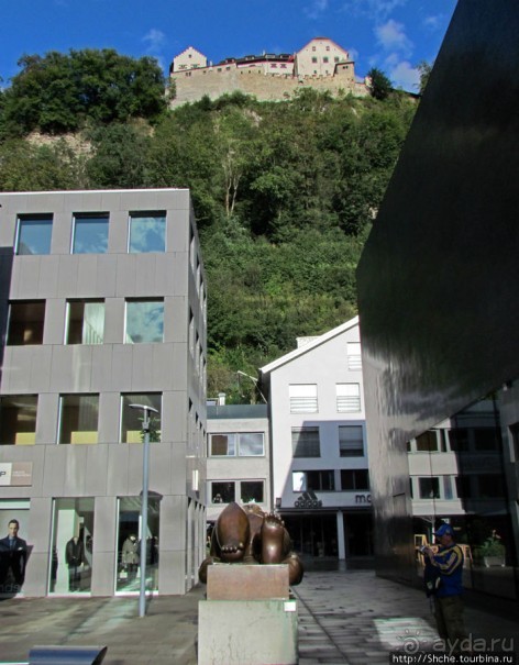 Замок Вадуц (Schloss Vaduz) и окрестности Лихтенштейна