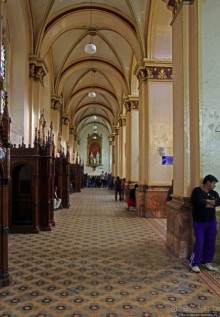 Церковь в историческом центре Куэнки