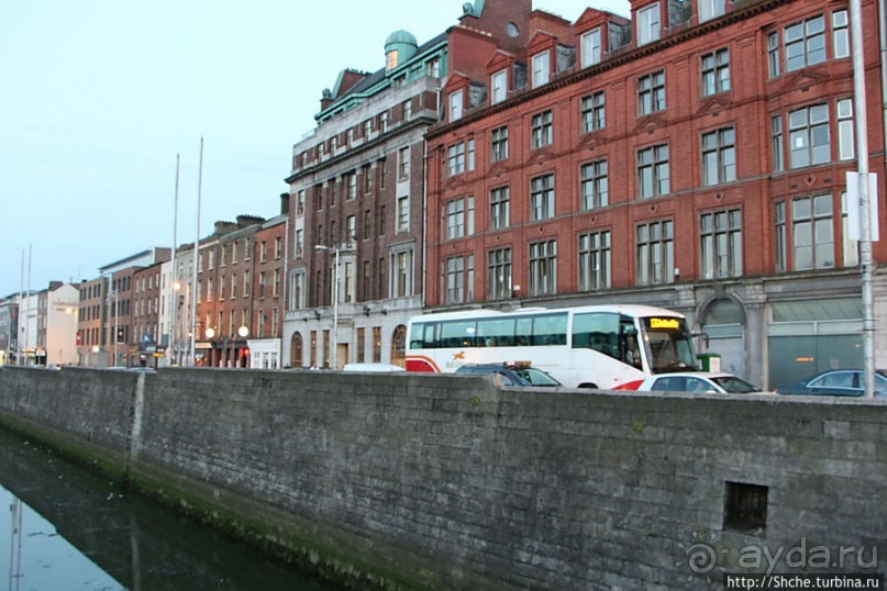 Сумерки на берегах реки Liffey