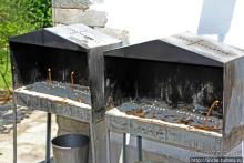 Уютная церквушка в оливковом саду