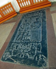 Церковь св. Петра ( 14 век ) - интерьер и "тайная комната"