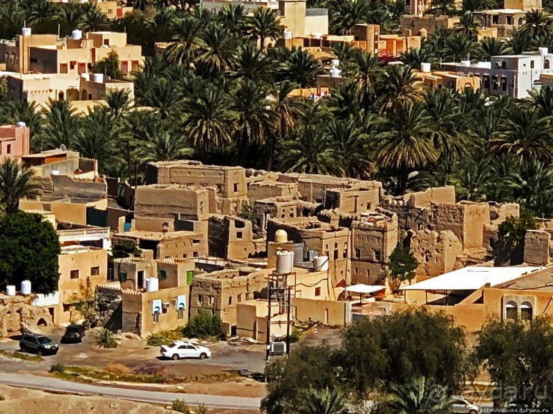 Лучшие виды на древнюю Бахлу и ее ЮНЕСКО-отмеченную крепость