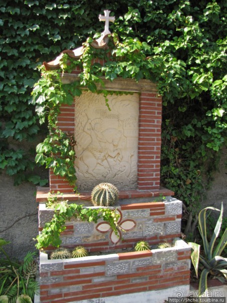 Монастырь Св. Георгия - местного покровителя водителей авто