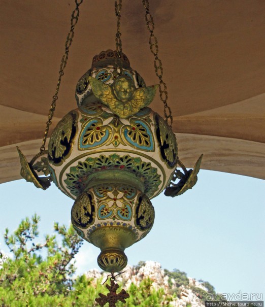 Монастырь Св. Георгия - местного покровителя водителей авто