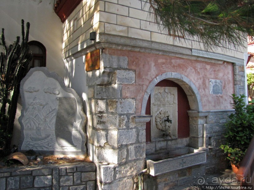 Монастырь Св. Георгия - местного покровителя водителей авто