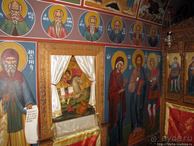 Монастырь Св. Георгия - местного покровителя водителей авто