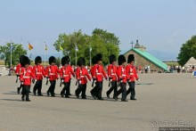 По плацу козла водили