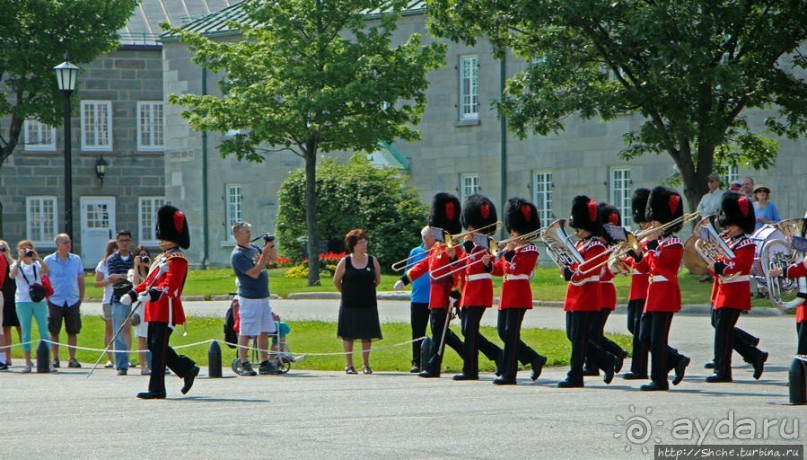 По плацу козла водили