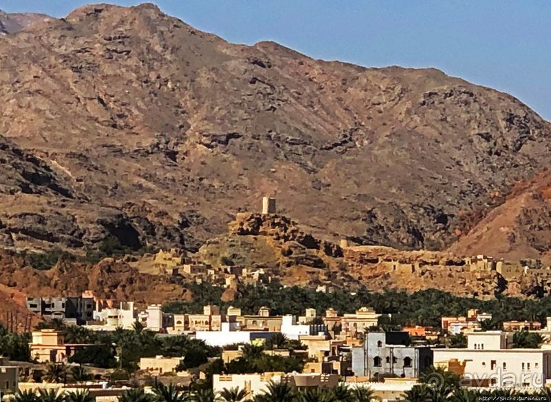 Fanja — первый город-оазис, встреченный нами в Омане