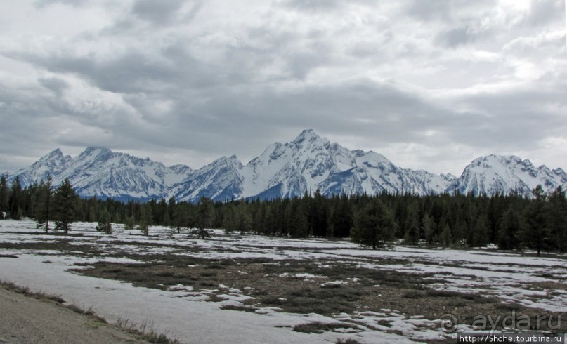 Озеро Jackson и горная гряда Teton, 120 км по пути в Джексон