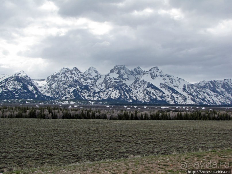 Озеро Jackson и горная гряда Teton, 120 км по пути в Джексон